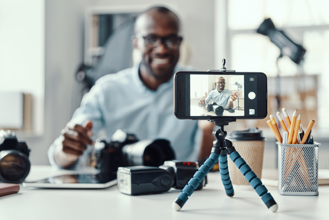 Benefits of Vlogging with AI